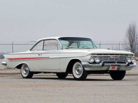 Chevrolet Impala 
10.1960 - 09.1961