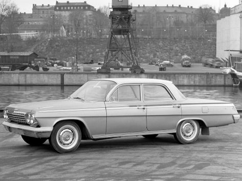 Chevrolet Impala 
10.1961 - 09.1962