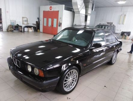 BMW 5-Series 1990 - отзыв владельца