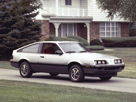 Pontiac Sunbird 
09.1983 - 09.1987