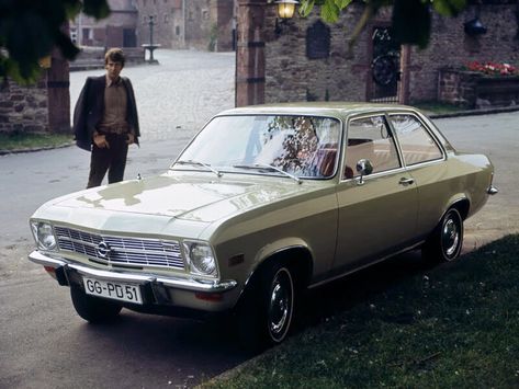 Opel 1900 (A)
10.1970 - 07.1975