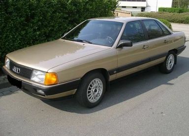Audi 100, 1985