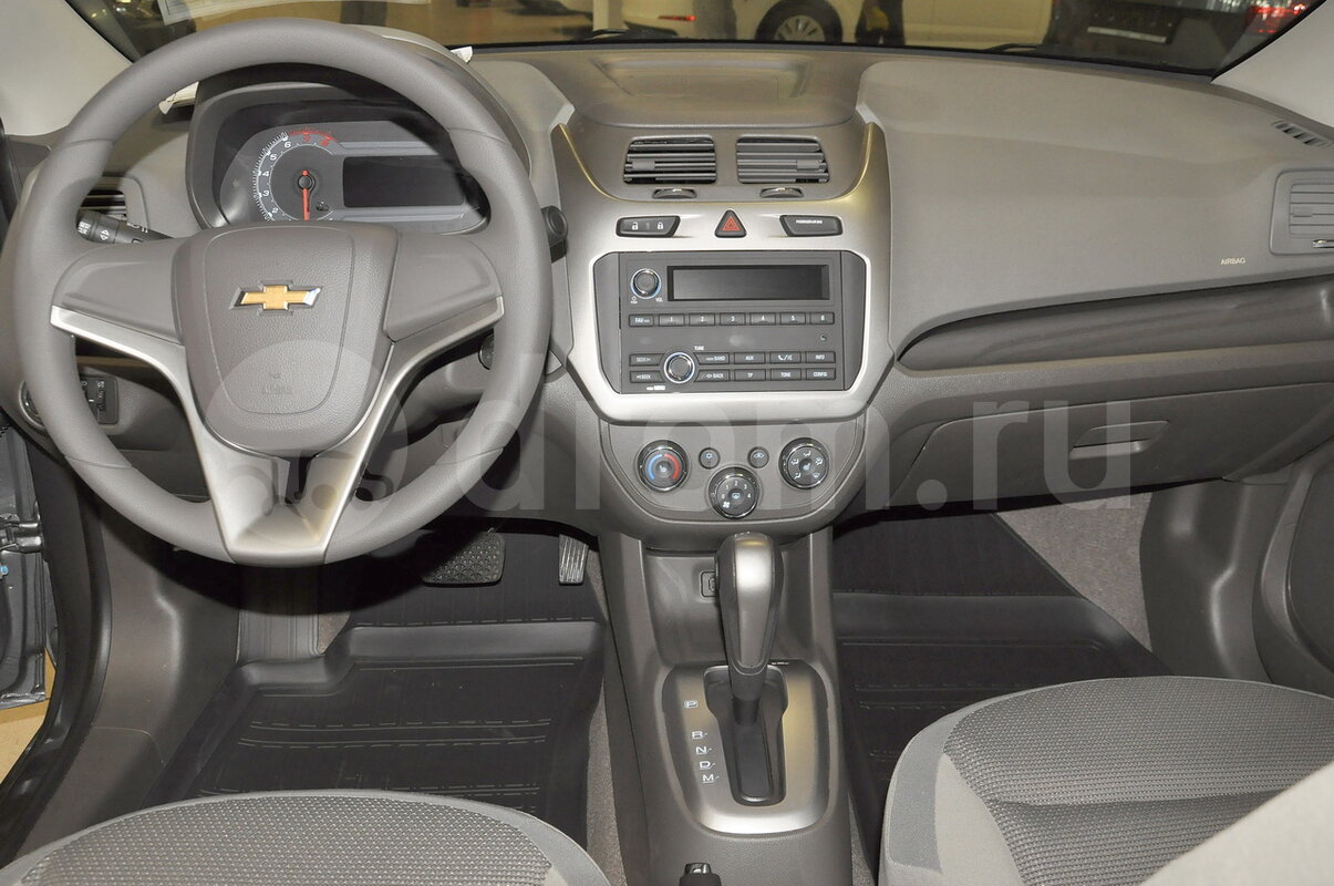 Cobalt Chevrolet 2013 салон
