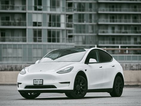 Tesla Model Y 
03.2019 -  ..