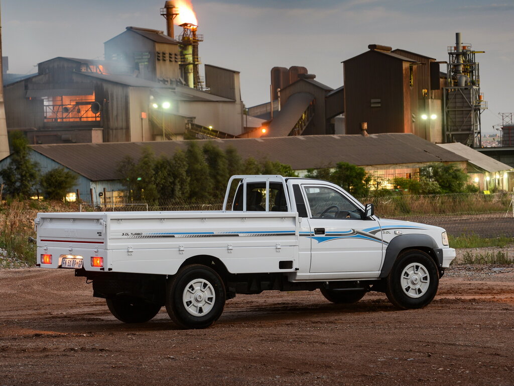 Автомобиль Tata Telcoline