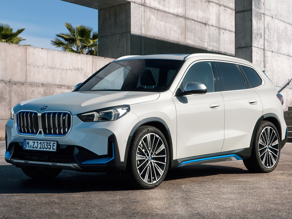 BMW iX1  I1 -     2 