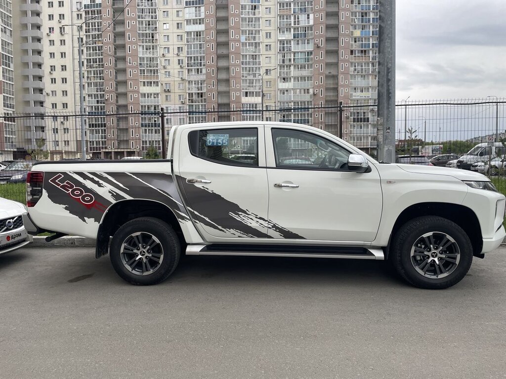 Mitsubishi L200 рестайлинг 2018, 2019, 2020, 2021, 2022, пикап, 5  поколение, KJ/KK/KL технические характеристики и комплектации