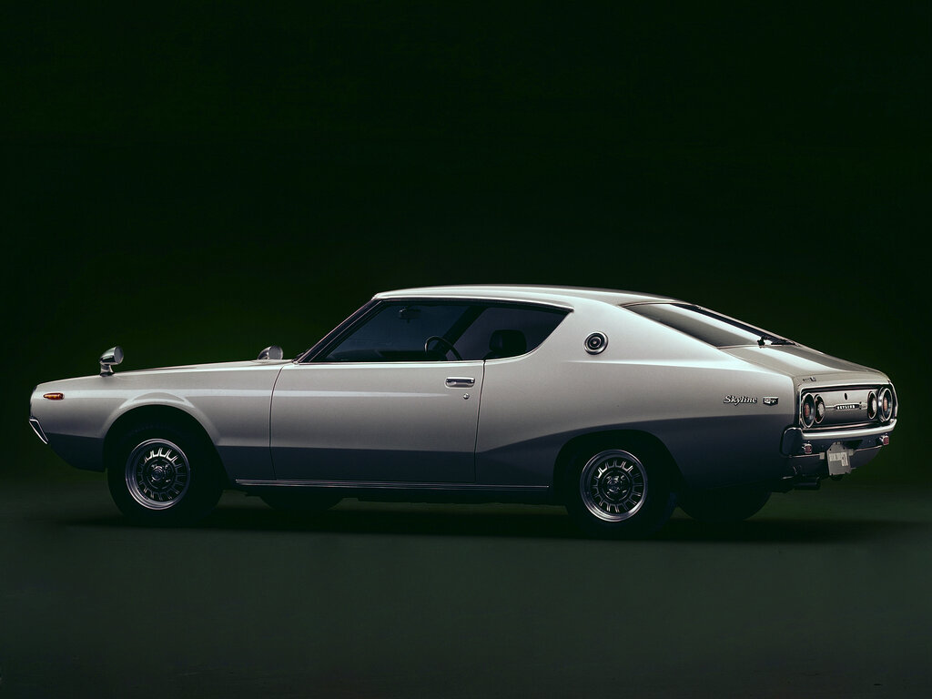 Ниссан Скайлайн 2000 GTX