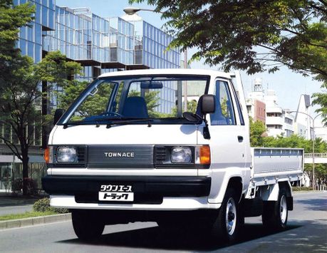 Toyota Town Ace Truck 
10.1986 - 05.1999