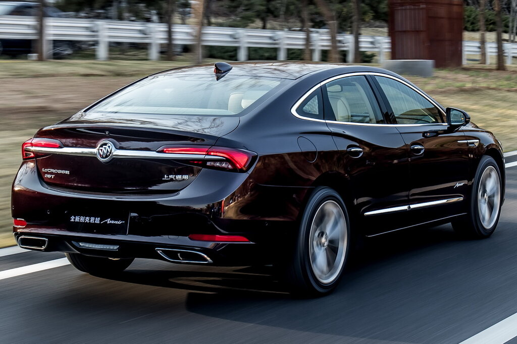 Buick Lacrosse Avenir