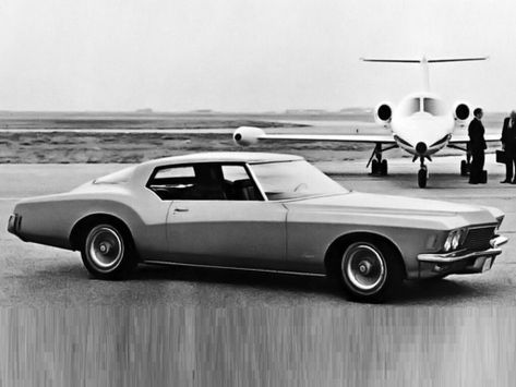 Buick Riviera 
10.1970 - 09.1971