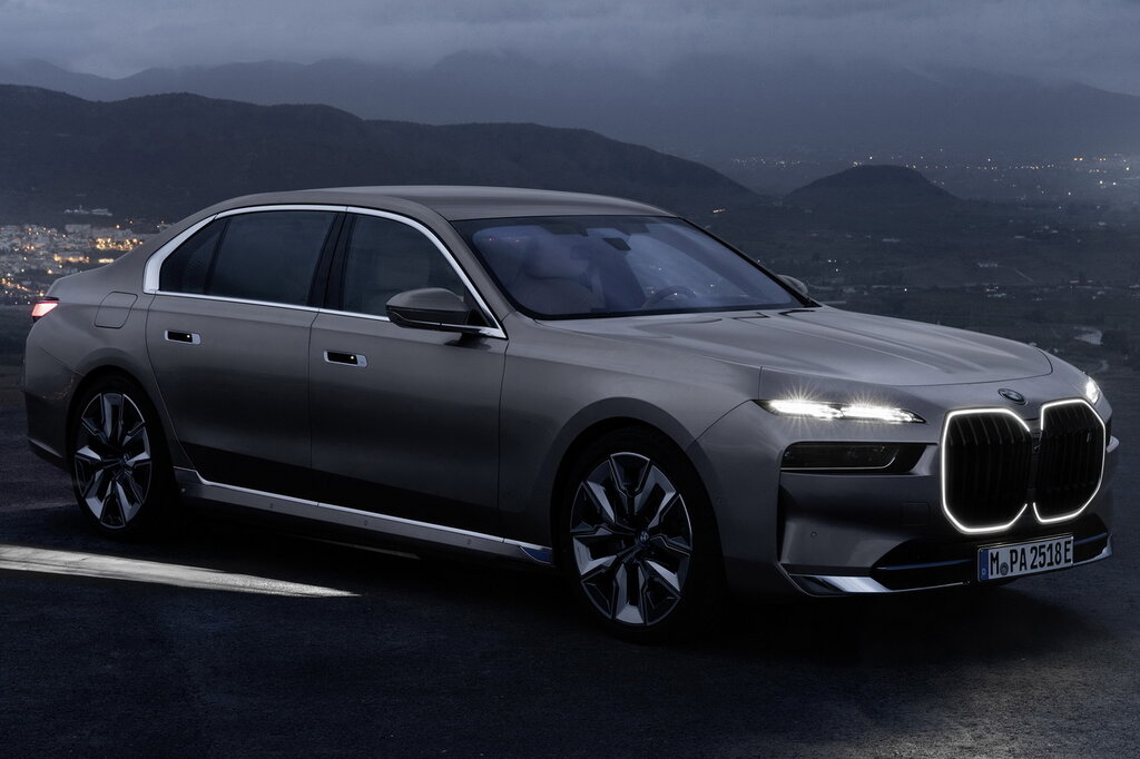 BMW i7 2022, 2023, 2024, седан, 1 поколение, G71 технические ...