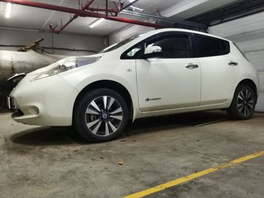 Nissan Leaf 2011   |   01.11.2021.