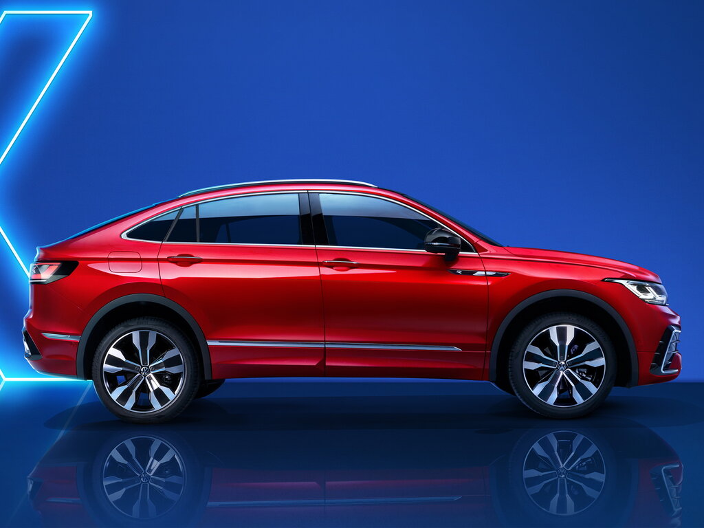 Volkswagen Tiguan II красный 2020