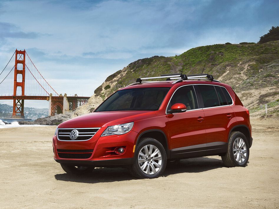 Volkswagen Tiguan Allspace красный