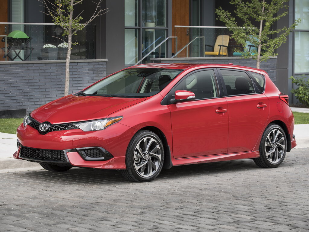 Toyota Corolla Hatchback 2016
