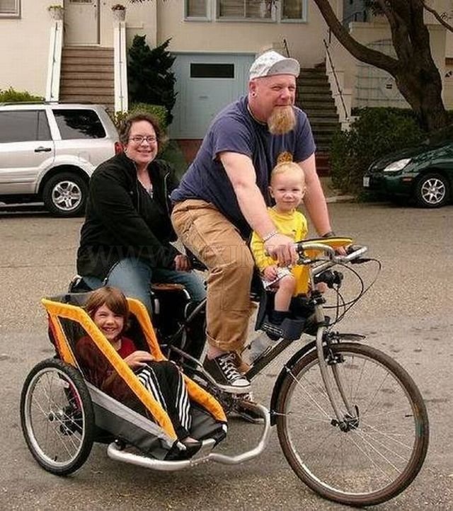 Велосипед с люлькой. Коляска-велосипед taga Bike. Велосипед для взрослого и ребенка. Велосипед с люлькой для двоих детей.