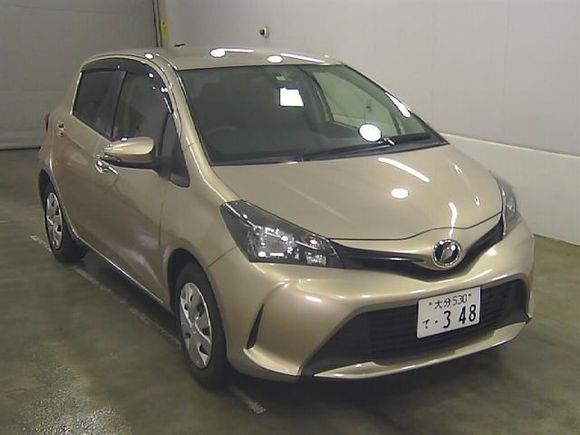 Toyota Vitz 2015