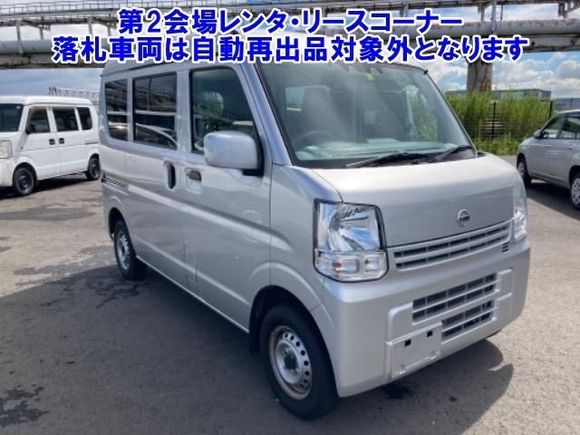 Nissan nv100