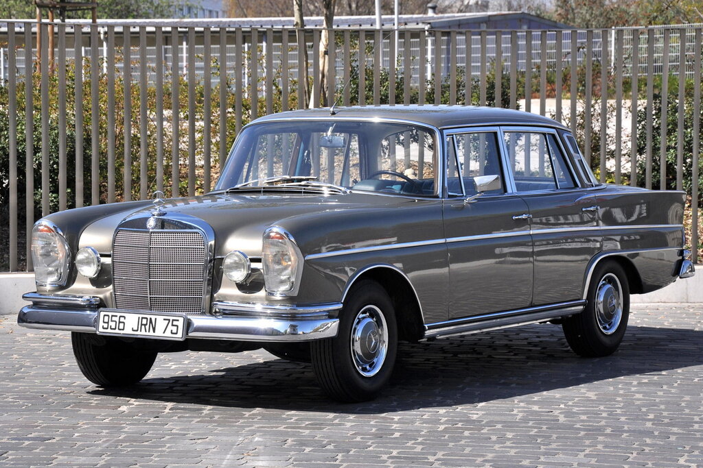 Mercedes-Benz W111 1959 1960 1961 1962 1963 седан 1 поколение  технические характеристики и комплектации