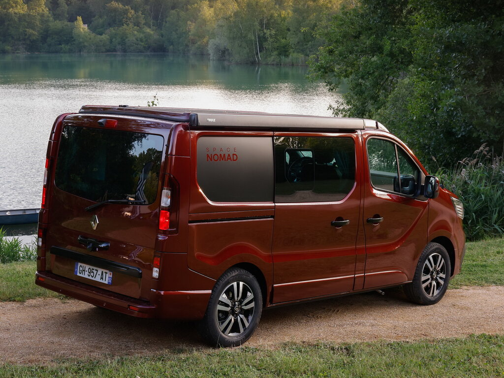 Renault Trafic 2-  2021 2022 2023 2024  3      