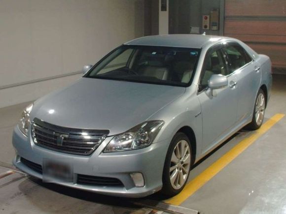 Toyota Crown Hybrid 2010