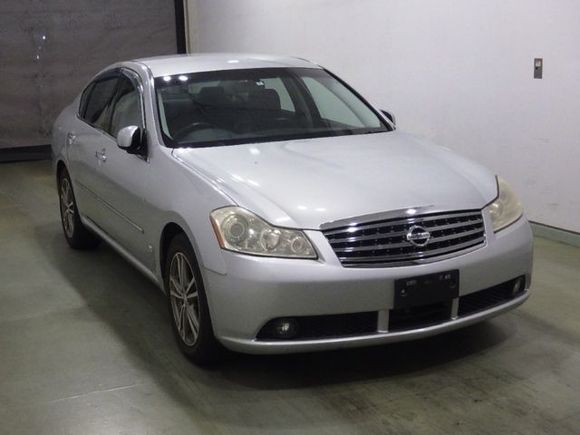 Nissan Fuga 2004