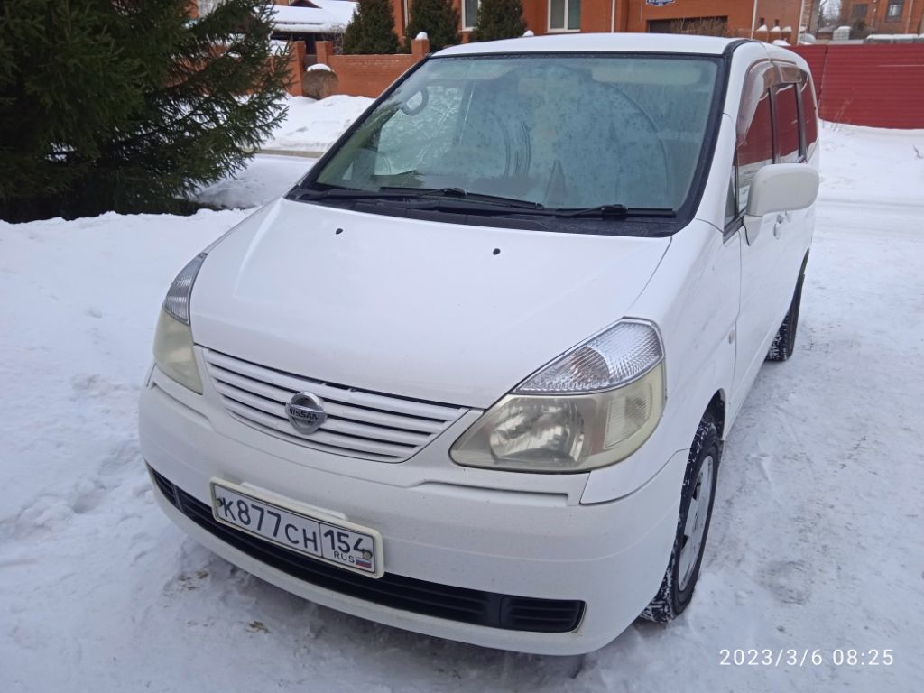 Ниссан Серена 2004
