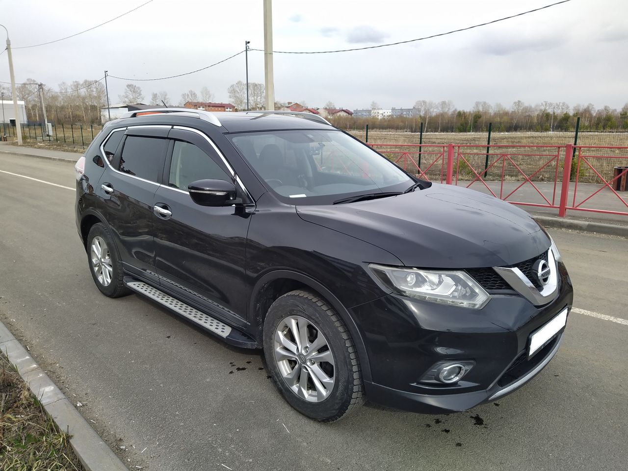 Nissan X-Trail 15 года, X-TRAIL кузов 32 это ещё то ведро, во владении был  4 года, тип кузова SUV, вариатор, 4вд, бензиновый