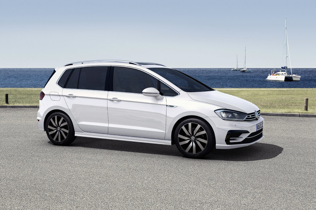 Volkswagen sportsvan 2017 shop