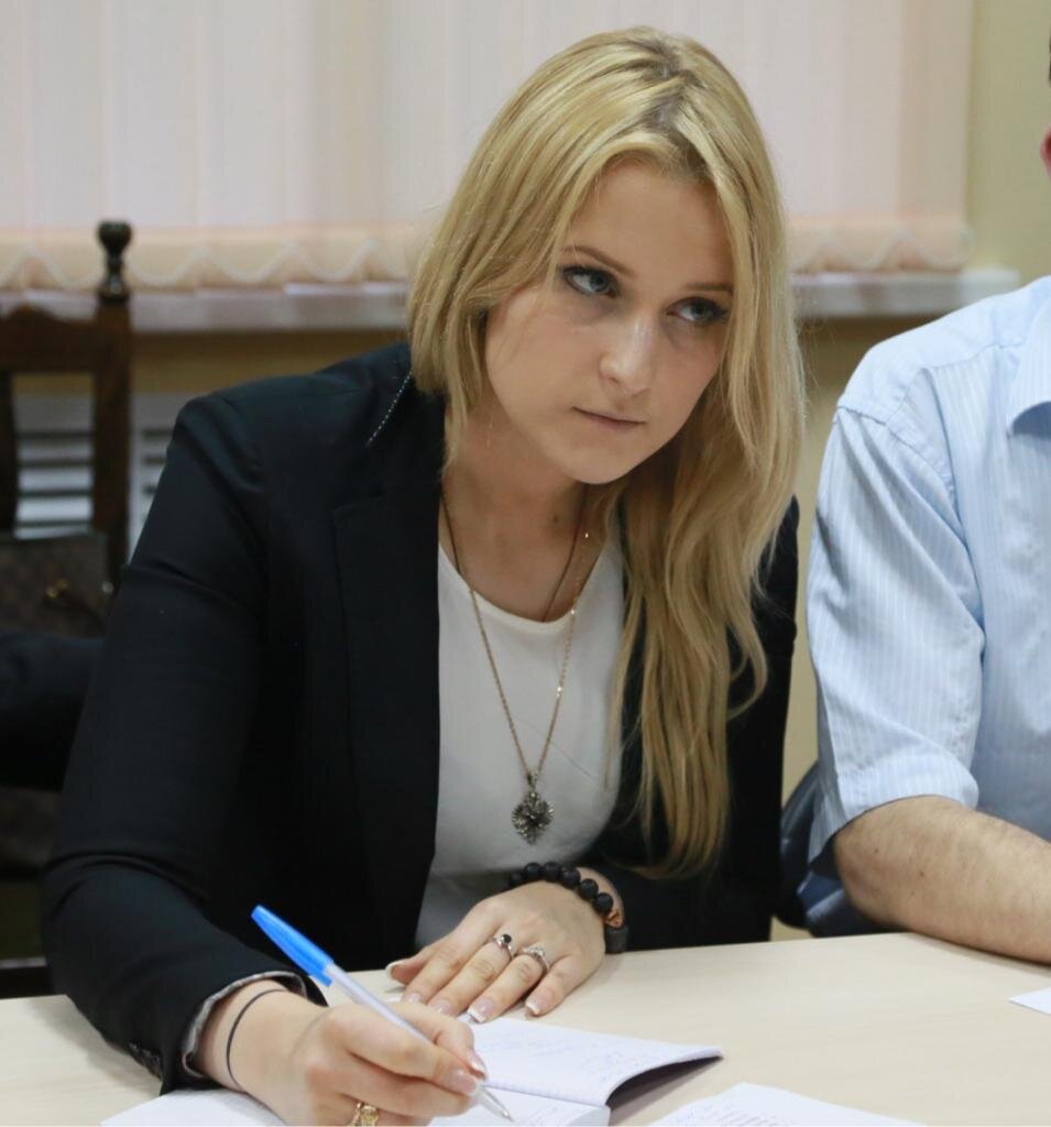 Яна лантратова фото
