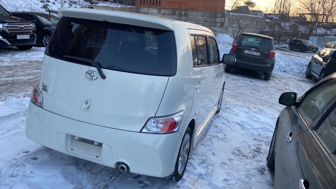 Toyota bB 2009 года, 1.5 литра, 1, автомат, расход 7.0