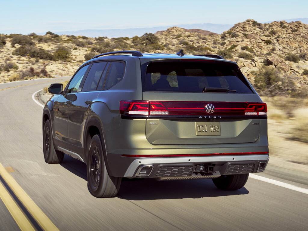 Volkswagen Atlas сзади