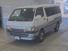 Toyota Hiace TRH112V, 2004