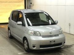 Toyota Porte NHP10, 2011