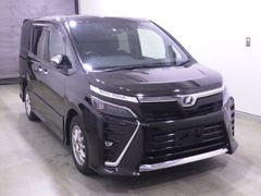 Toyota Voxy ZRR85W, 2019