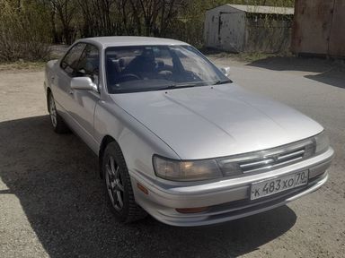 Toyota Vista, 1992