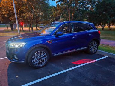 Hongqi HS5, 2023
