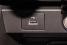   : 4 , USB, Bluetooth, Apple CarPlay, Android Auto