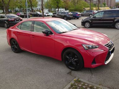 Lexus IS300h, 2018