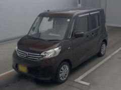 Nissan DAYZ Roox B21A, 2015