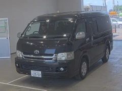 Toyota Hiace TRH214W, 2008