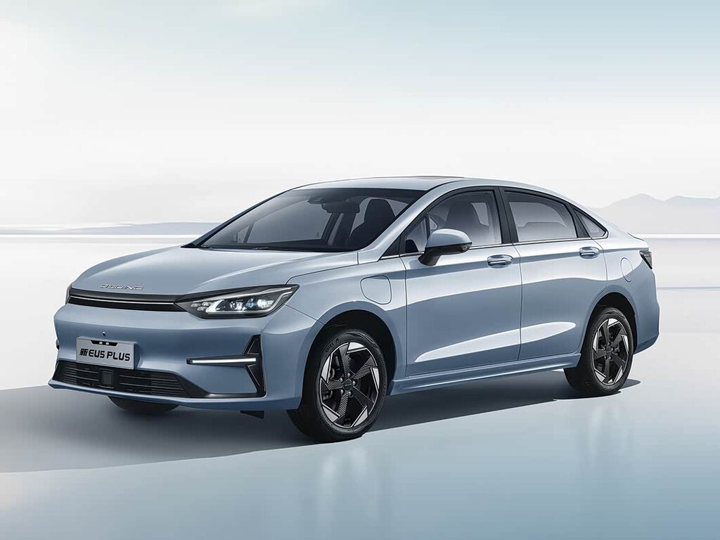 BAIC EU5 Plus рестайлинг 2023, седан, 1 поколение (08.2023 - н.в.)