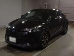 Toyota C-HR ZYX10, 2017