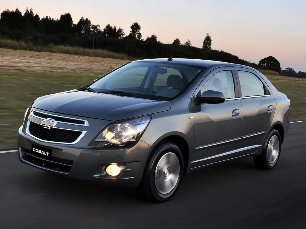 Chevrolet Cobalt: заслуживает ли автомобиль внимания