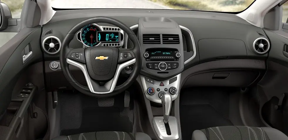фото chevrolet aveo t300 онлайн