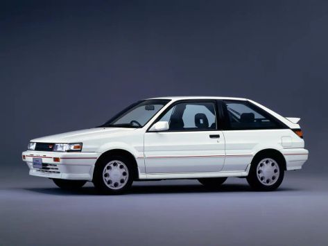Nissan Liberta Villa (N13)
10.1986 - 08.1990