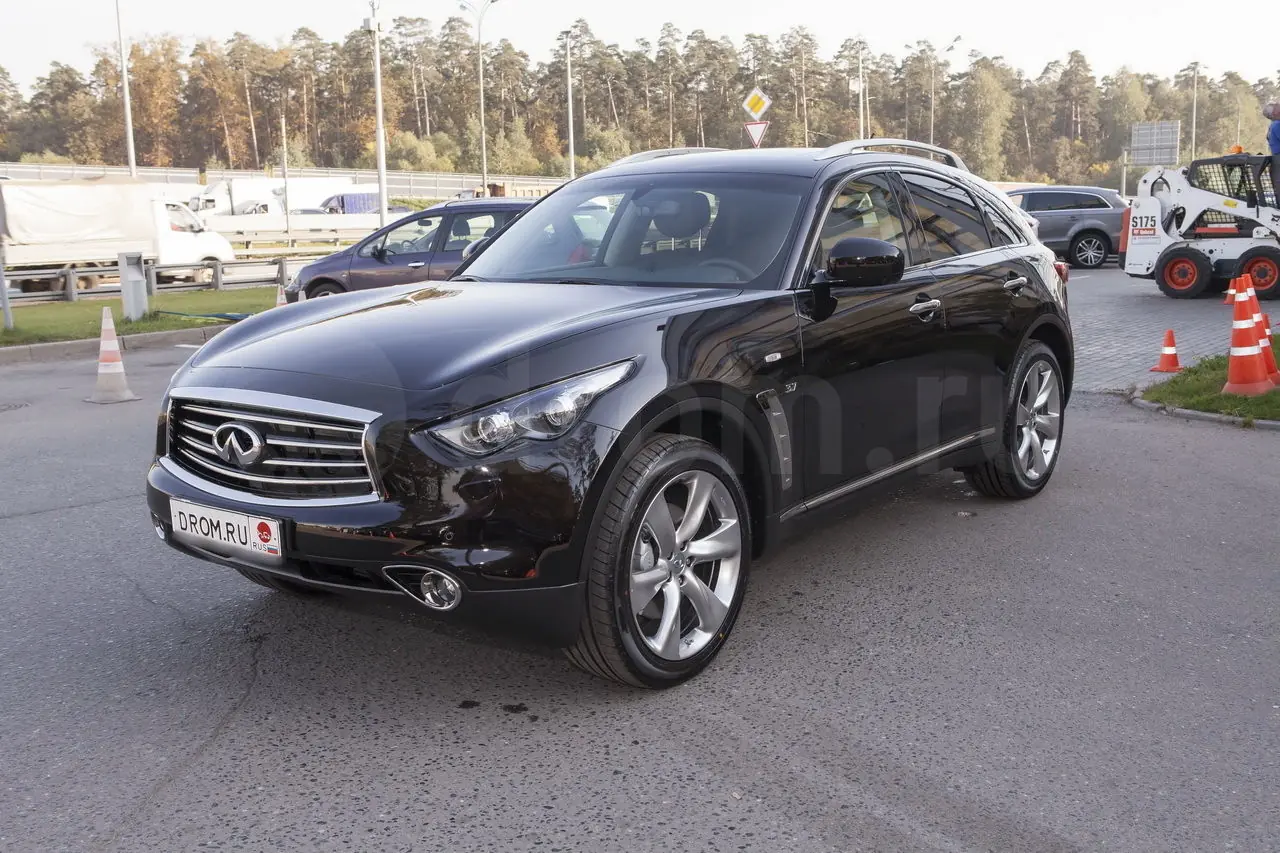 Infiniti QX70