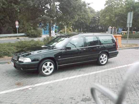 Вольво 98 года. Вольво с70 1998. Volvo v70 1998. V70 1998 черный универсал. Volvo v70 1998 Station Wagon.