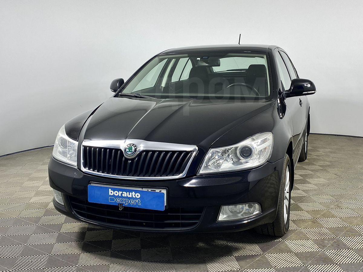 octavia a7 три детских кресла
